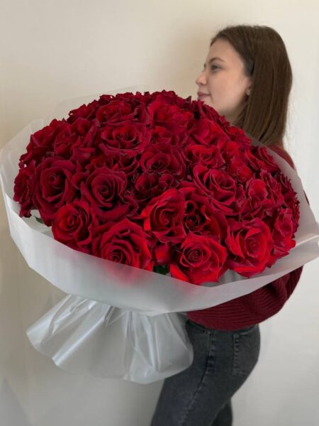 Букет из 35 красных французских роз