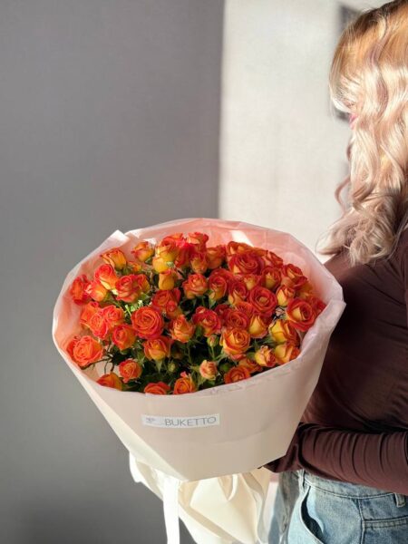 Рыжие кустовые розы 50см